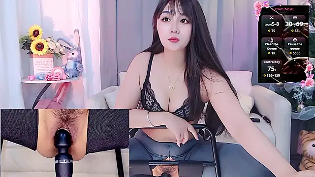 Snapshot of juzi1213 chatting on 02/07/26, 02:04 juzi1213 online show from 02/07/26, 02:04