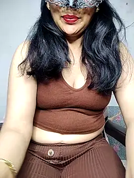 Snapshot of sexy_bhabhi69 chatting on 12/16/25, 05:18 sexy bhabhi69 online show from 12/16/25, 05:18