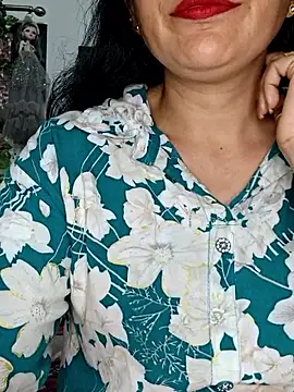 Snapshot of sexy_bhabhi69 chatting on 04/12/26, 06:02 sexy bhabhi69 online show from 04/12/26, 06:02