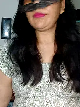 Snapshot of sexy_bhabhi69 chatting on 04/16/26, 05:36 sexy bhabhi69 online show from 04/16/26, 05:36