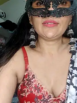 Snapshot of sexy_bhabhi69 chatting on 05/08/26, 08:36 sexy bhabhi69 online show from 05/08/26, 08:36