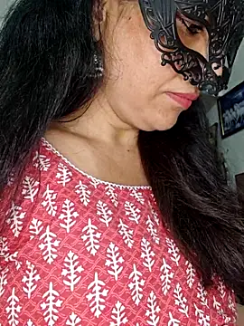 Snapshot of sexy_bhabhi69 chatting on 05/13/26, 05:10 sexy bhabhi69 online show from 05/13/26, 05:10