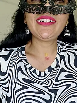 Snapshot of sexy_bhabhi69 chatting on 05/21/26, 08:54 sexy bhabhi69 online show from 05/21/26, 08:54