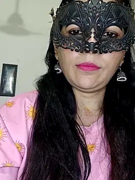 Snapshot of sexy_bhabhi69 chatting on 05/30/26, 08:33 sexy bhabhi69 online show from 05/30/26, 08:33