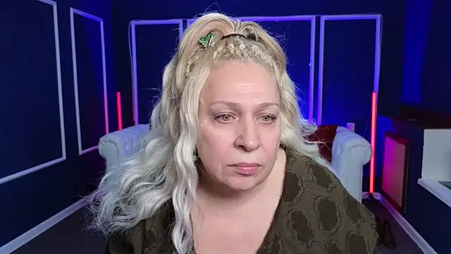Snapshot of Penelope_Pinky chatting on 01/12/25, 04:50 Penelope Pinky online show from 01/12/25, 04:50