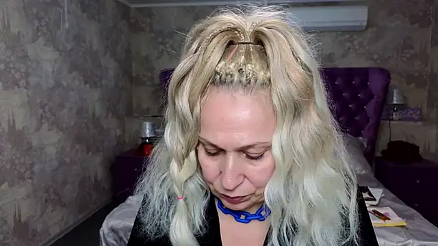 Snapshot of Penelope_Pinky chatting on 01/31/25, 04:59 Penelope Pinky online show from 01/31/25, 04:59
