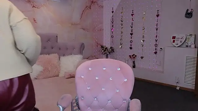 Snapshot of Penelope_Pinky chatting on 03/14/25, 08:38 Penelope Pinky online show from 03/14/25, 08:38