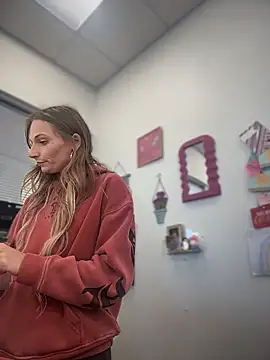 PrettiPluto online show from 12/13/25, 07:53