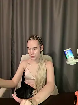 Cassie Bae online show from 12/22/24, 02:27