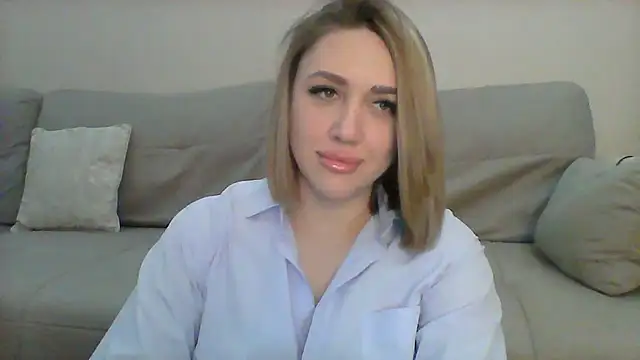 Snapshot of VickyLove047 chatting on 01/03/25, 05:28 VickyLove047 online show from 01/03/25, 05:28