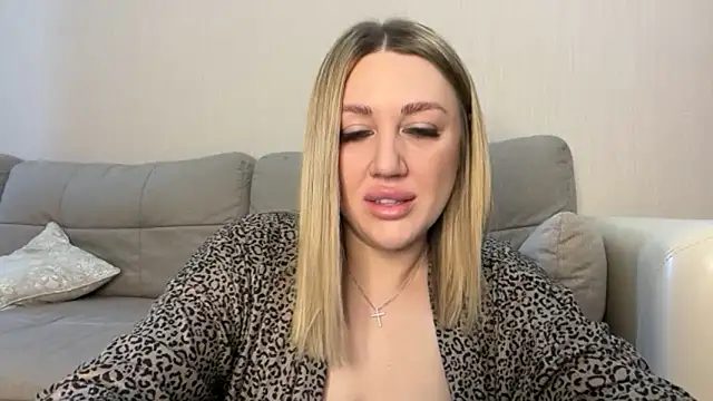 Snapshot of VickyLove047 chatting on 09/30/25, 05:56 VickyLove047 online show from 09/30/25, 05:56