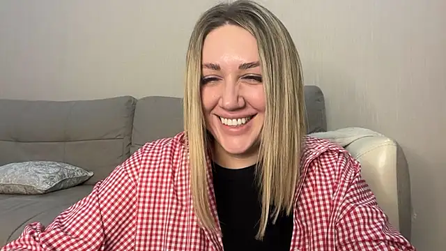 Snapshot of VickyLove047 chatting on 10/12/25, 10:36 VickyLove047 online show from 10/12/25, 10:36