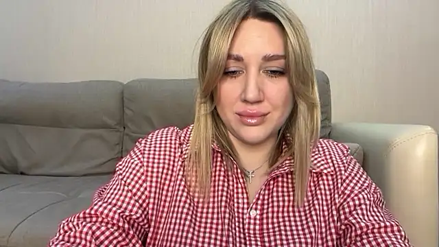 Snapshot of VickyLove047 chatting on 01/09/26, 08:39 VickyLove047 online show from 01/09/26, 08:39