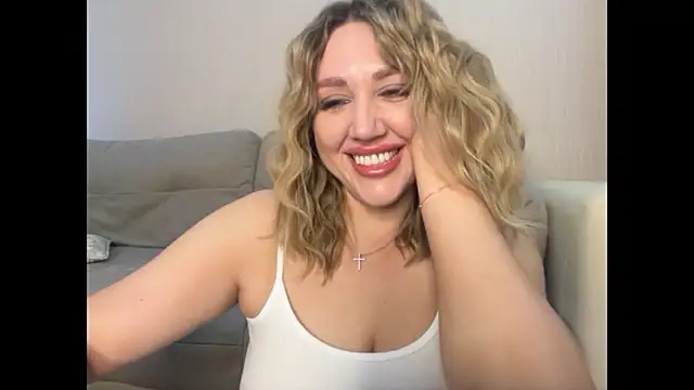 Snapshot of VickyLove047 chatting on 07/04/26, 06:30 VickyLove047 online show from 07/04/26, 06:30