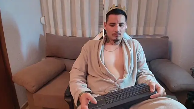 Snapshot of Geishastudios chatting on 01/05/26, 06:11 Geishastudios online show from 01/05/26, 06:11