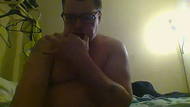 Snapshot of funsexgames chatting on 12/31/24, 12:32 funsexgames online show from 12/31/24, 12:32