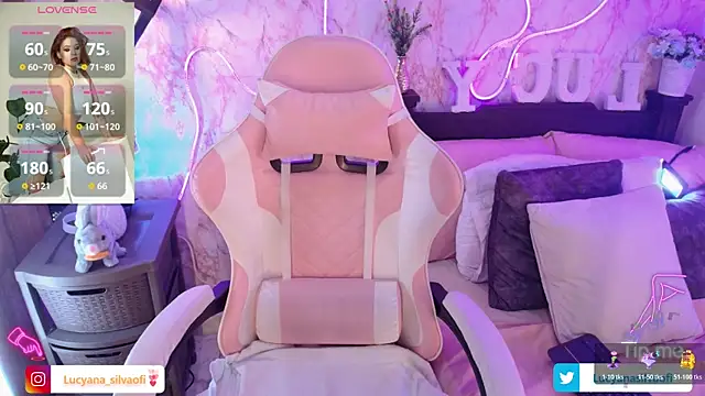 Snapshot of LucyanaSilva chatting on 11/20/25, 01:00 LucyanaSilva online show from 11/20/25, 01:00