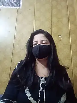 Snapshot of hornycoupleJandS chatting on 06/07/26, 07:39 hornycoupleJandS online show from 06/07/26, 07:39