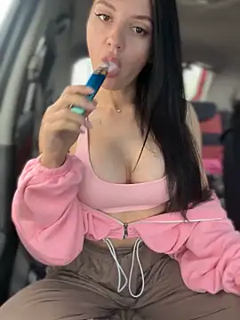 JulliaVegas online show from 09/18/25, 01:40