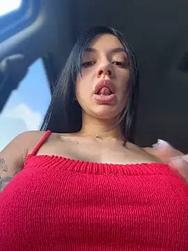 JulliaVegas online show from 06/05/26, 02:07