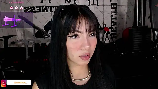 Snapshot of antonellaroux chatting on 07/20/26, 04:05 antonellaroux online show from 07/20/26, 04:05