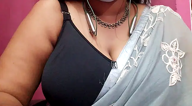 Snapshot of Tamilsathya2024 chatting on 02/26/25, 06:43 Tamilsathya2024 online show from 02/26/25, 06:43