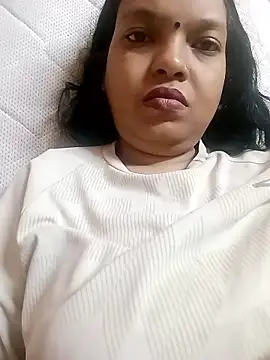 sunita-doll online show from 10/17/25, 09:56