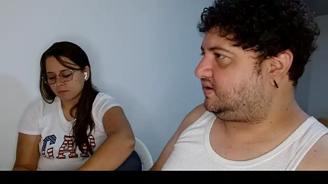 Snapshot of Paloma_Desire chatting on 11/04/25, 01:10 Paloma Desire online show from 11/04/25, 01:10