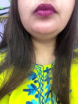 leylafleece online show from 09/12/25, 12:27