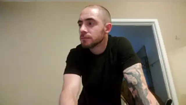 Huntzg23 online show from 05/01/26, 02:27
