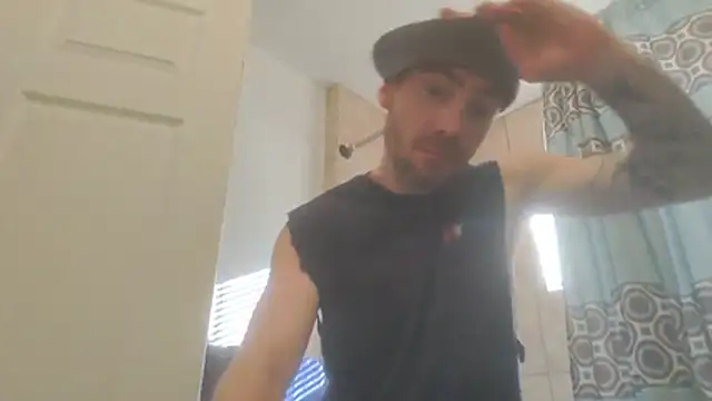 Snapshot of Huntzg23 chatting on 06/01/26, 02:41 Huntzg23 online show from 06/01/26, 02:41