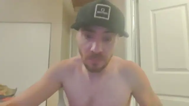 Snapshot of Huntzg23 chatting on 07/30/26, 05:06 Huntzg23 online show from 07/30/26, 05:06