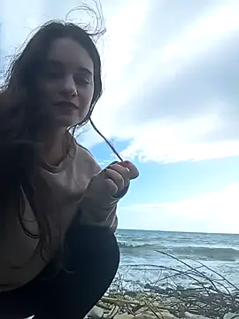 Snapshot of Eleni_Pappa chatting on 02/02/25, 10:24 Eleni Pappa online show from 02/02/25, 10:24