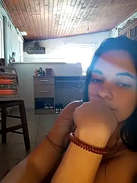 Snapshot of Eleni_Pappa chatting on 02/06/25, 11:43 Eleni Pappa online show from 02/06/25, 11:43