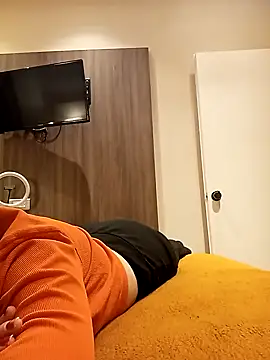 Snapshot of Eleni_Pappa chatting on 02/10/25, 08:53 Eleni Pappa online show from 02/10/25, 08:53