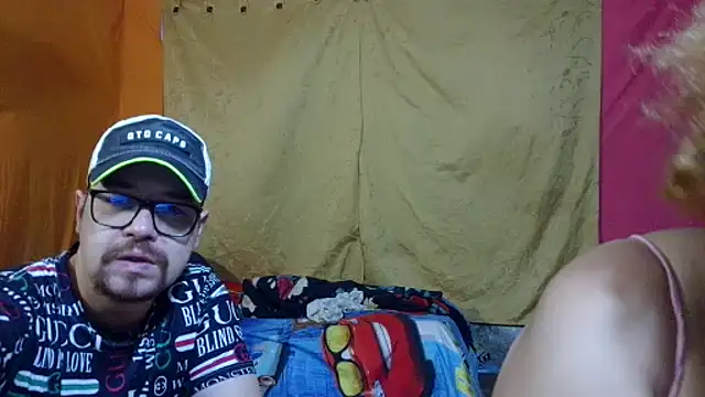 Snapshot of pecadodulce123 chatting on 11/25/25, 09:48 pecadodulce123 online show from 11/25/25, 09:48