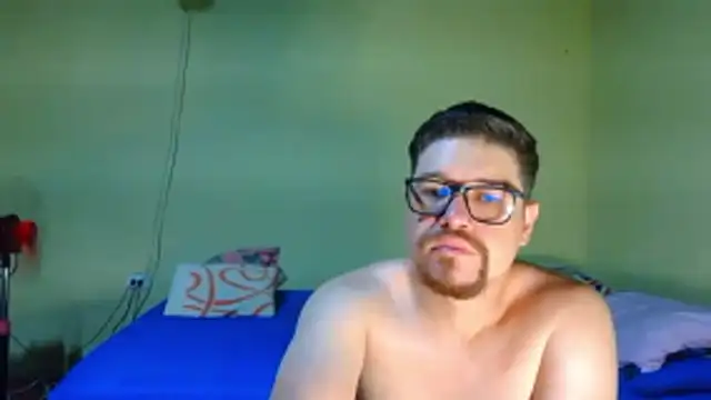 Snapshot of pecadodulce123 chatting on 04/12/26, 12:59 pecadodulce123 online show from 04/12/26, 12:59