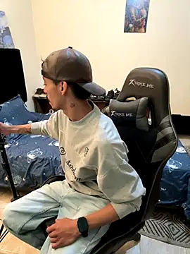 Snapshot of twink_latino5 chatting on 11/01/25, 01:29 twink latino5 online show from 11/01/25, 01:29