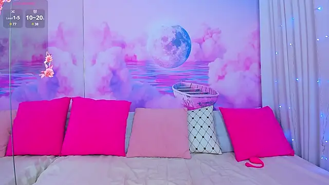 Curvy Dynamite  online show from 02/07/25, 01:04