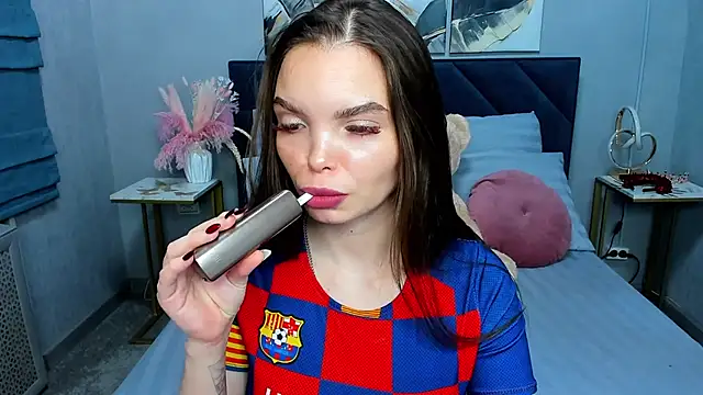 Curvy Dynamite  online show from 12/05/25, 01:14