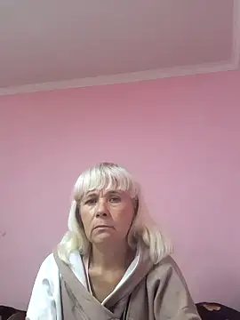 Snapshot of sakura_blonde chatting on 09/24/25, 06:33 sakura blonde online show from 09/24/25, 06:33