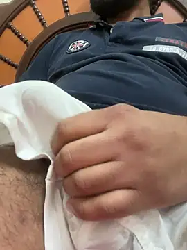 Snapshot of Arsh_Loves_Luv chatting on 12/20/24, 06:40 Arsh Loves Luv online show from 12/20/24, 06:40