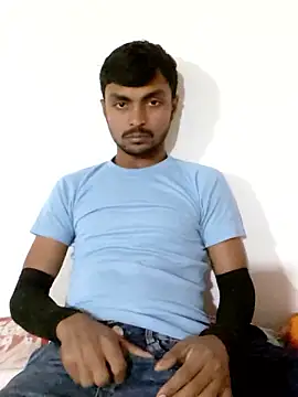 Snapshot of Suraj223kumar chatting on 12/20/25, 10:11 Suraj223kumar online show from 12/20/25, 10:11