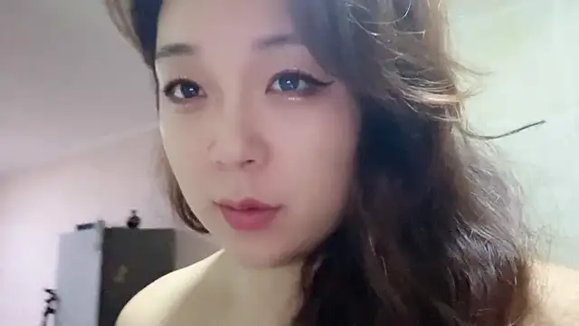 Snapshot of Z30966903S chatting on 02/04/26, 12:11 Z30966903S online show from 02/04/26, 12:11