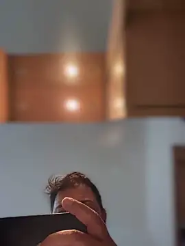 Snapshot of SecretlyDD chatting on 02/07/26, 02:10 SecretlyDD online show from 02/07/26, 02:10