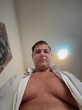 Snapshot of SecretlyDD chatting on 02/20/26, 11:54 SecretlyDD online show from 02/20/26, 11:54