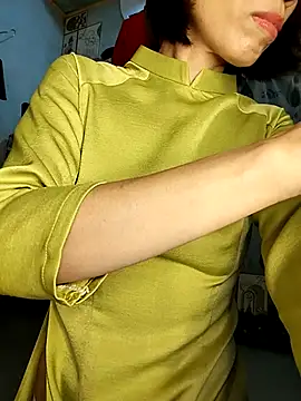 Lucy limon online show from 11/11/25, 03:28