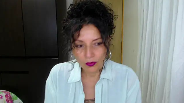 arianna ros3 online show from 05/06/26, 01:47