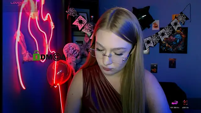 playful sophie online show from 10/27/25, 05:28