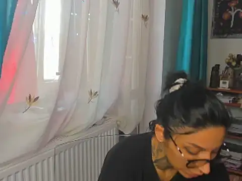 Snapshot of Lucky_Deniz chatting on 12/20/24, 07:01 Lucky Deniz online show from 12/20/24, 07:01